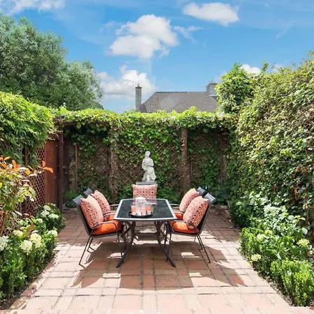 3 Bedroom Ballsbridge Townhouse